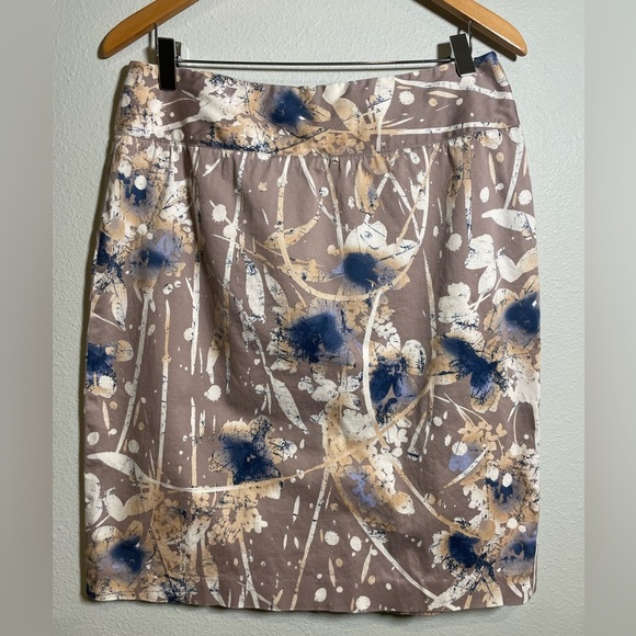 Alfani Straight Skirt Abstract Print in Taupe, Cream and Navy. Size 10 - Picture 1 of 4